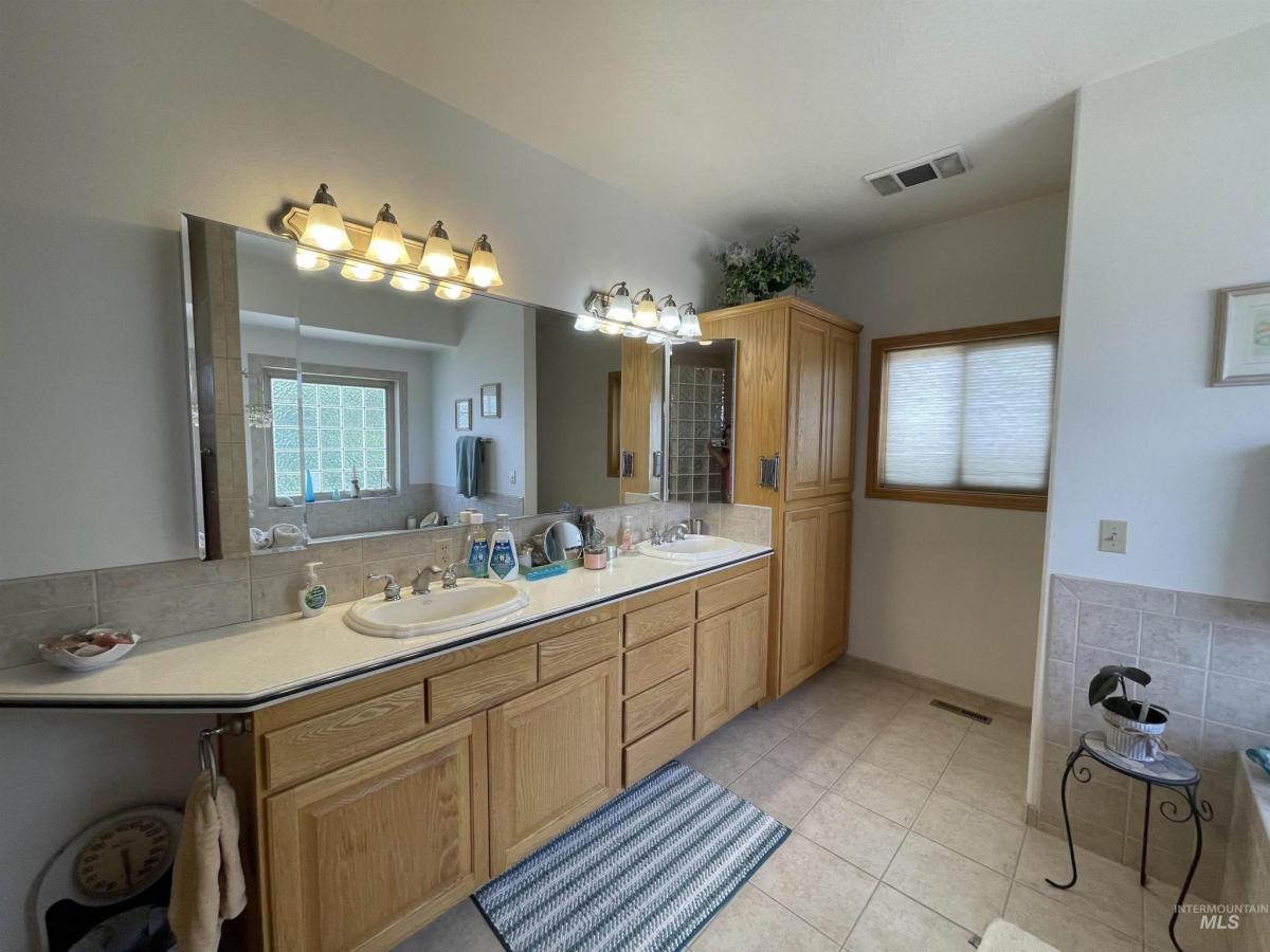 MLS #98878782 img 16