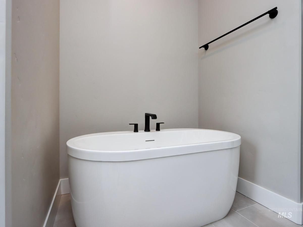 MLS #98892043 img 36