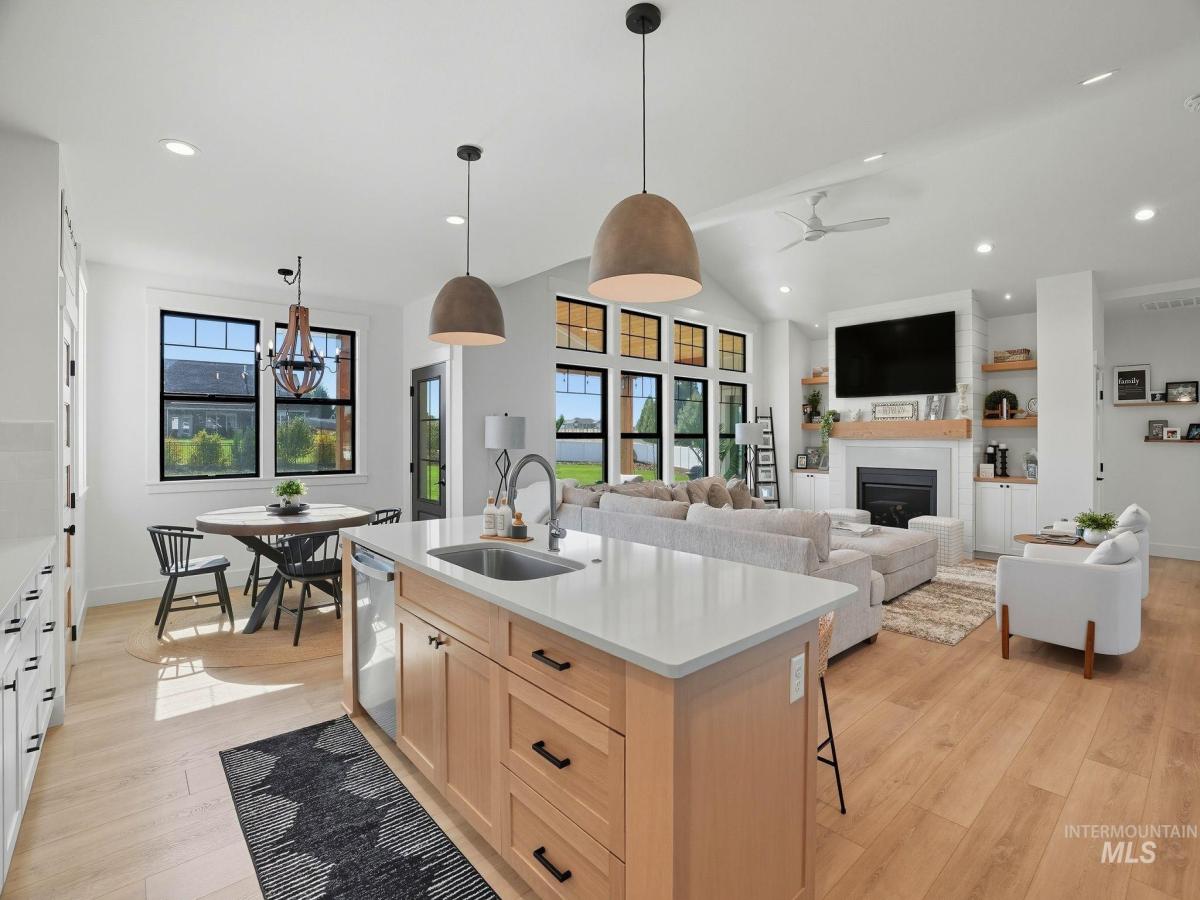 MLS #98963013 image #0