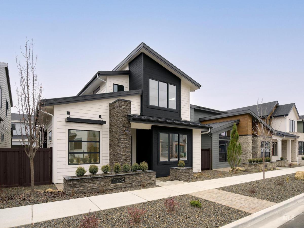MLS #98966633 image #0