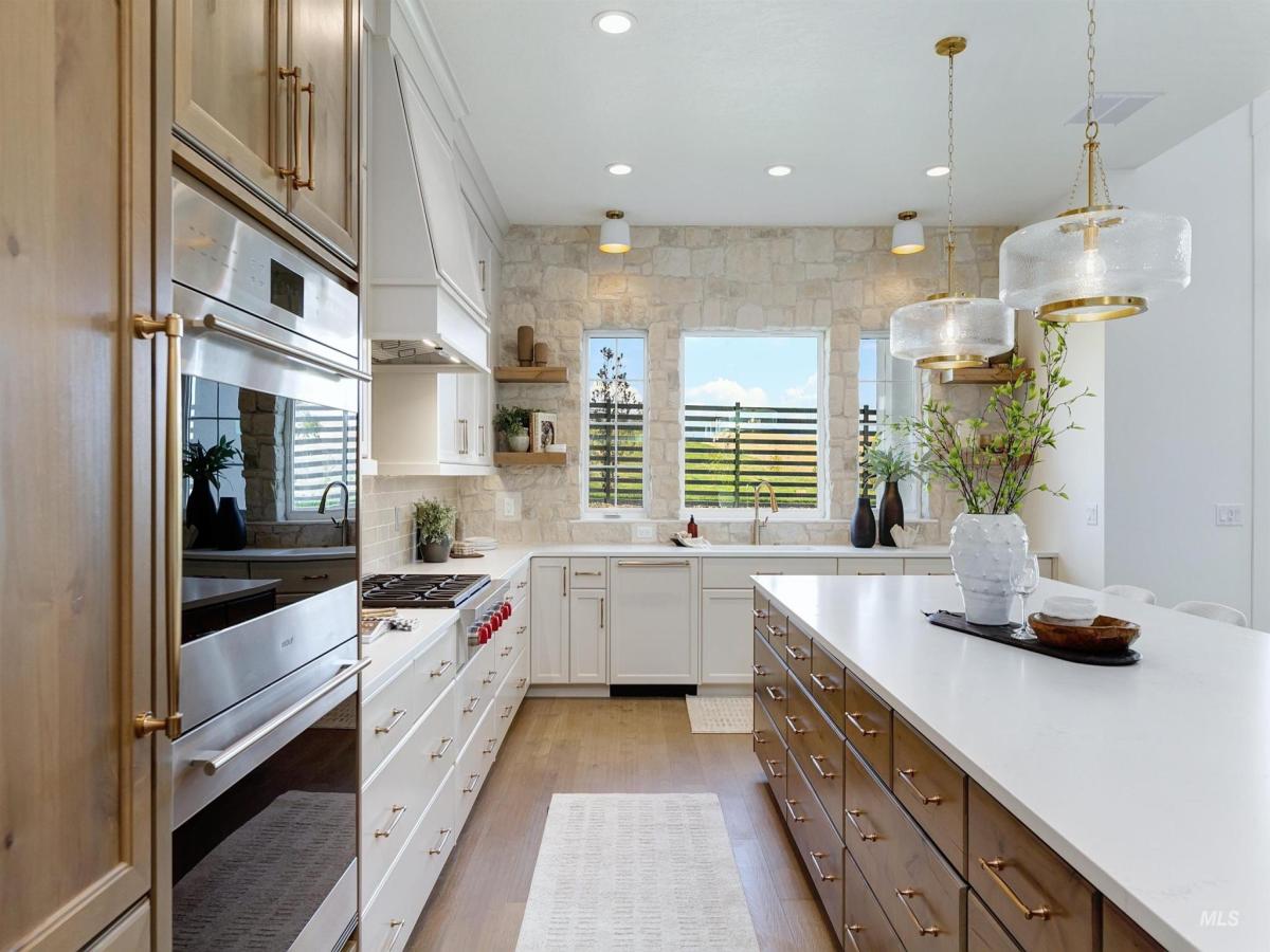 MLS #98970766 image #0