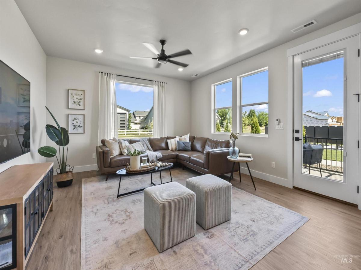 MLS #98971701 image #0