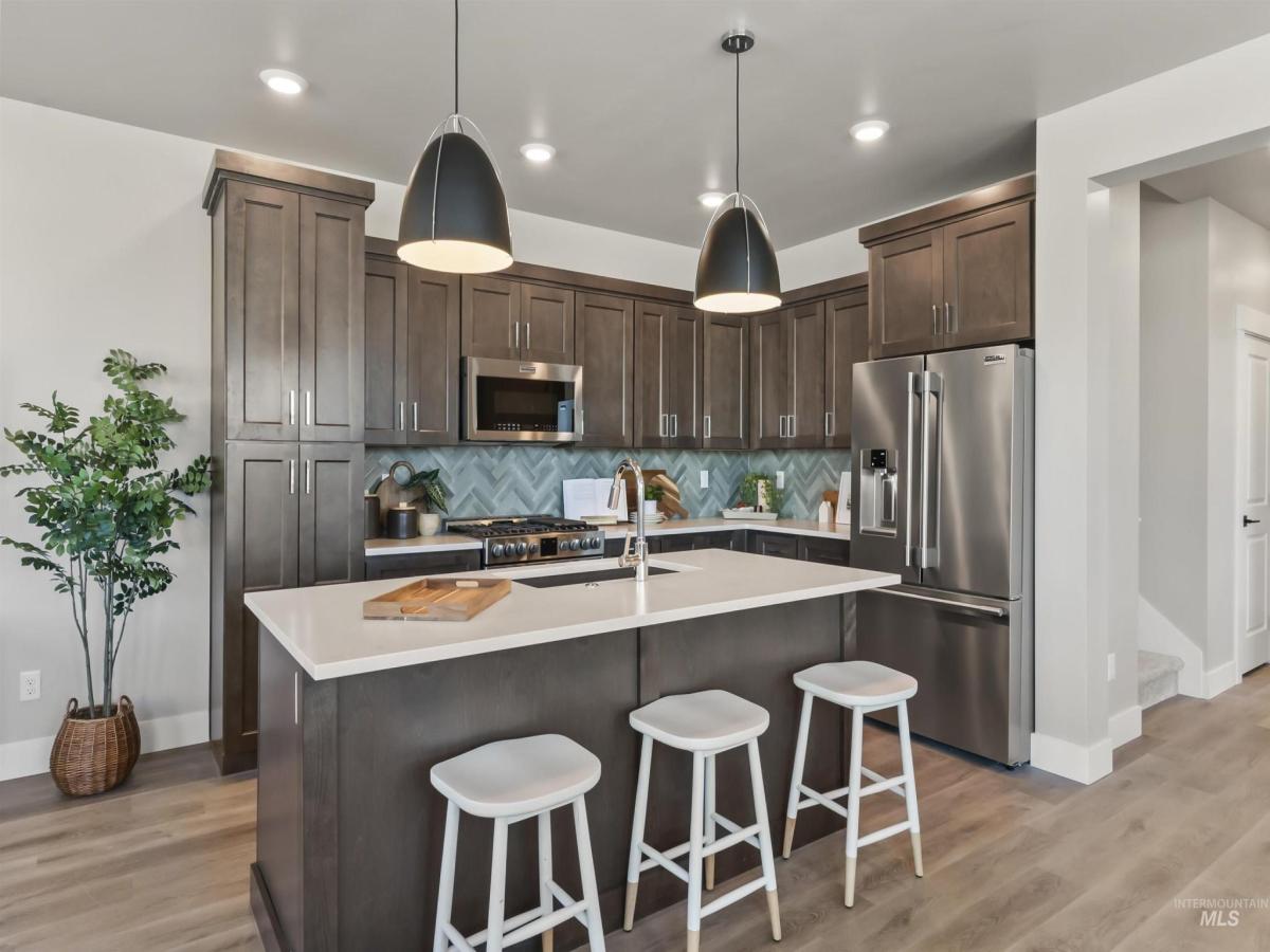 MLS #98971709 image #0