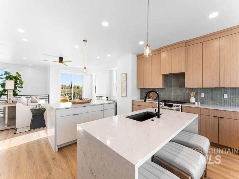 MLS #98972615 image #0