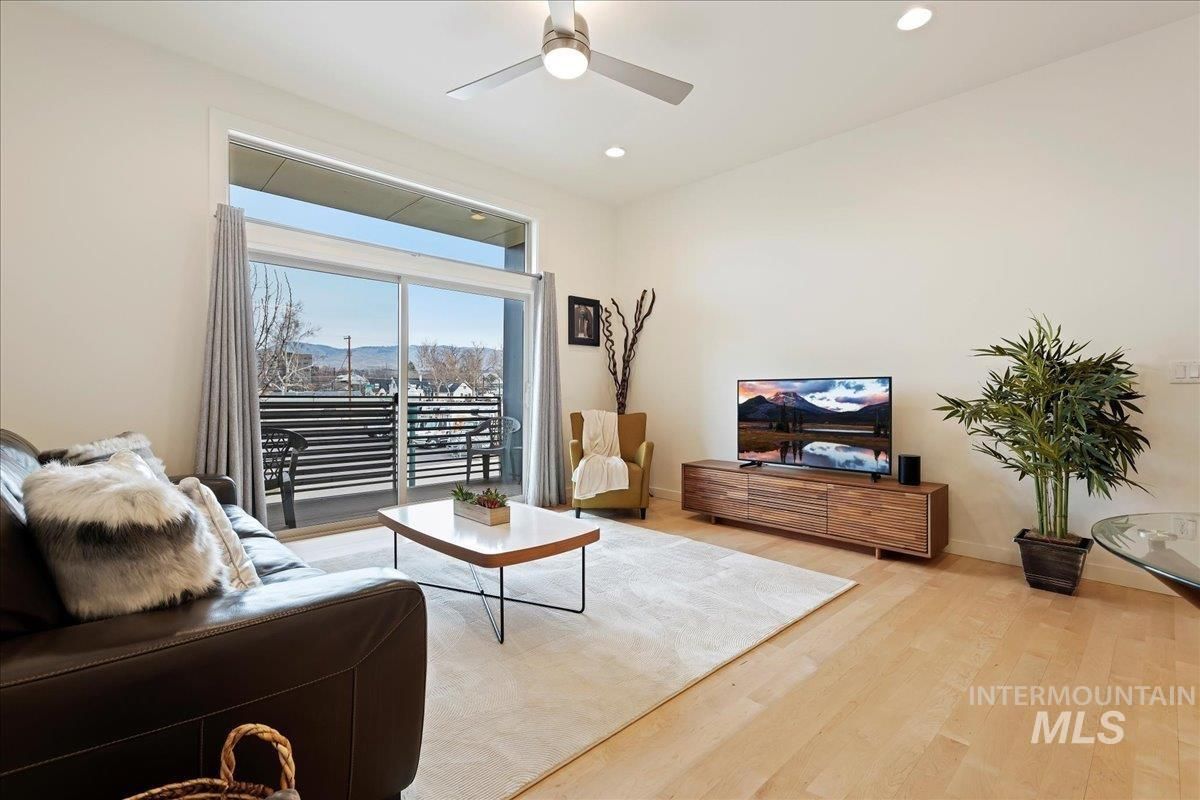 MLS #98973040 image #0