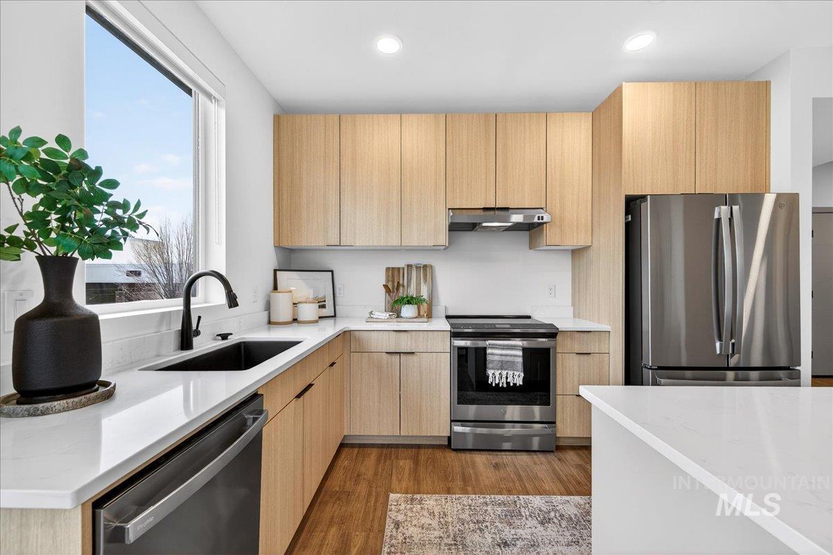 MLS #98973527 image #0