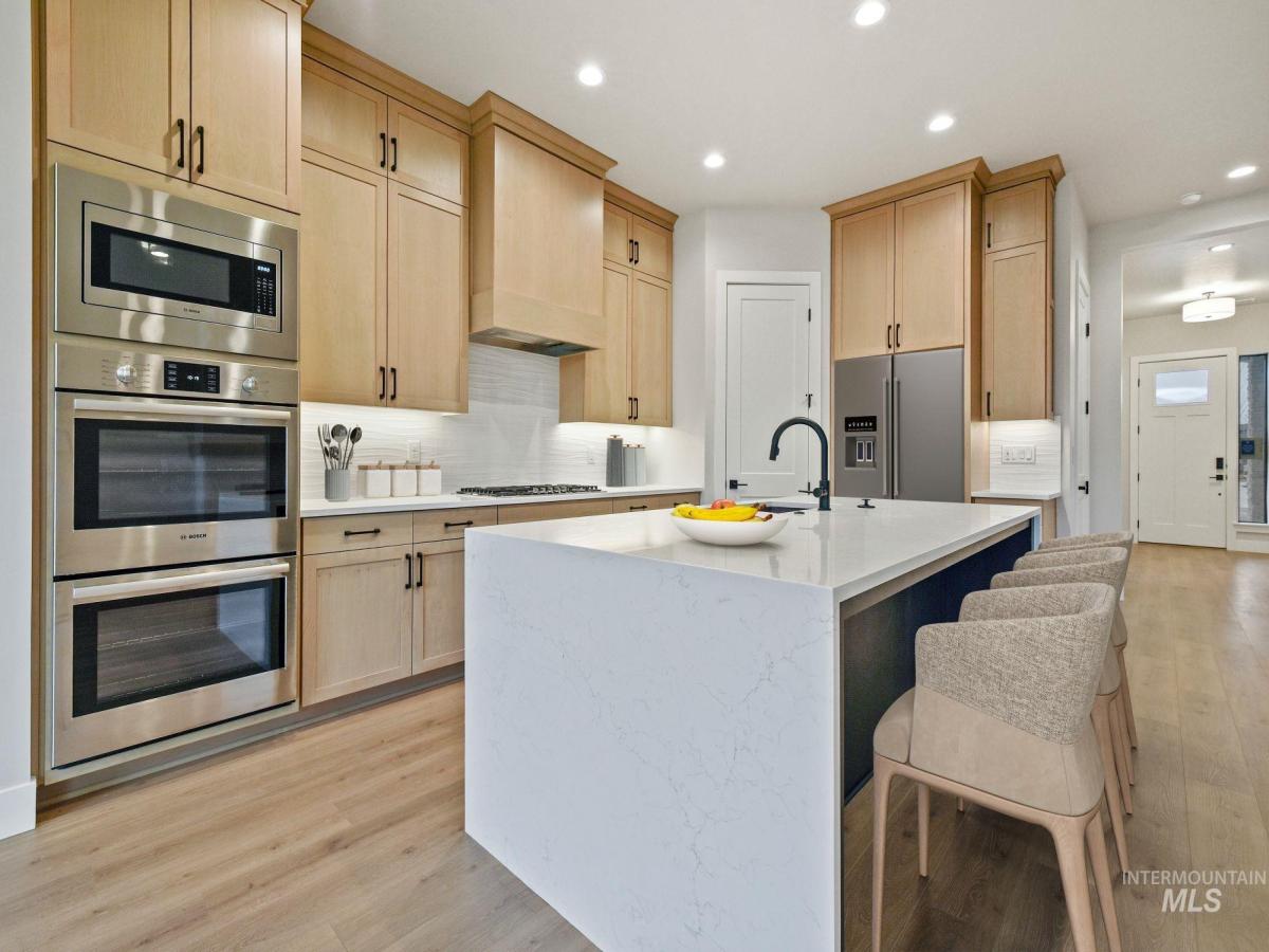 MLS #98974250 image #0