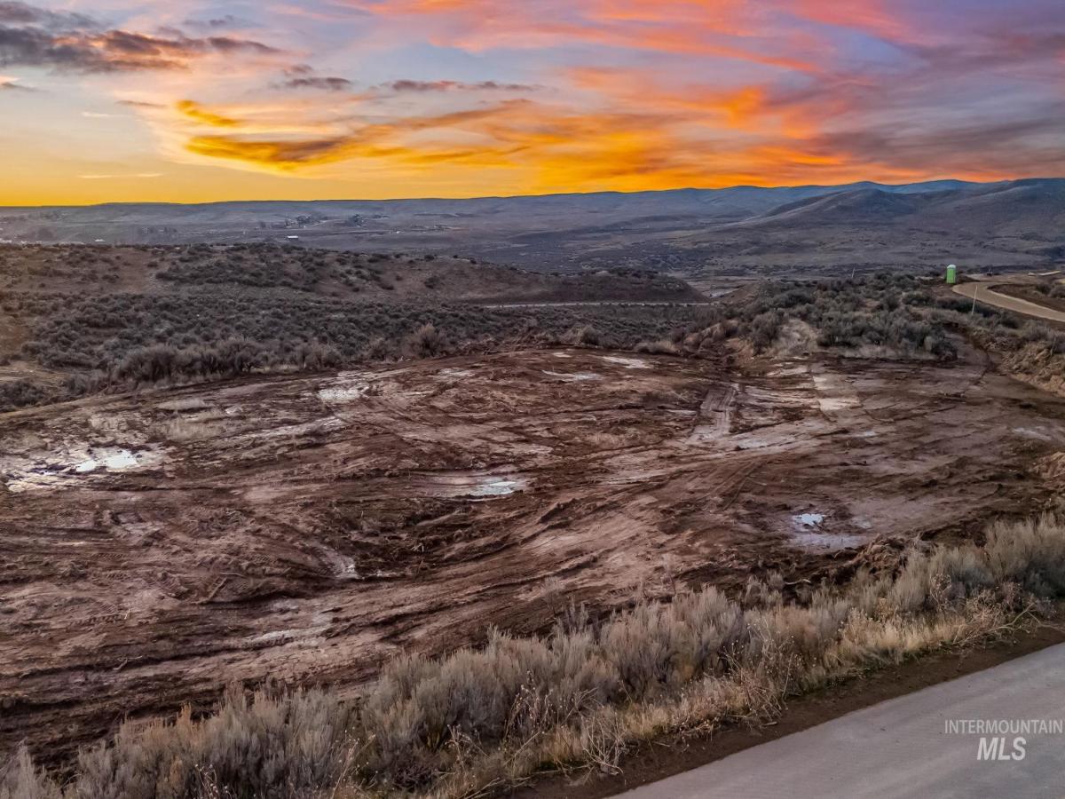 MLS #98975590 image #0