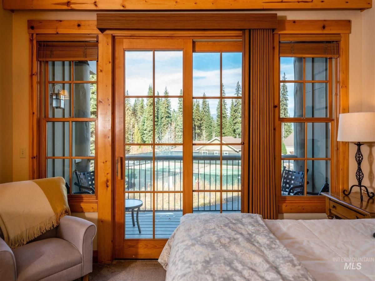 MLS #98975938 image #0