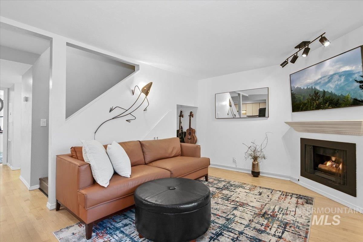 MLS #98976451 image #0