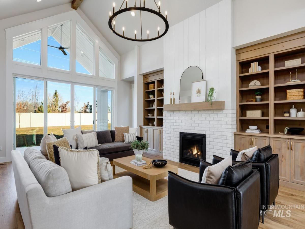 MLS #98976933 image #0