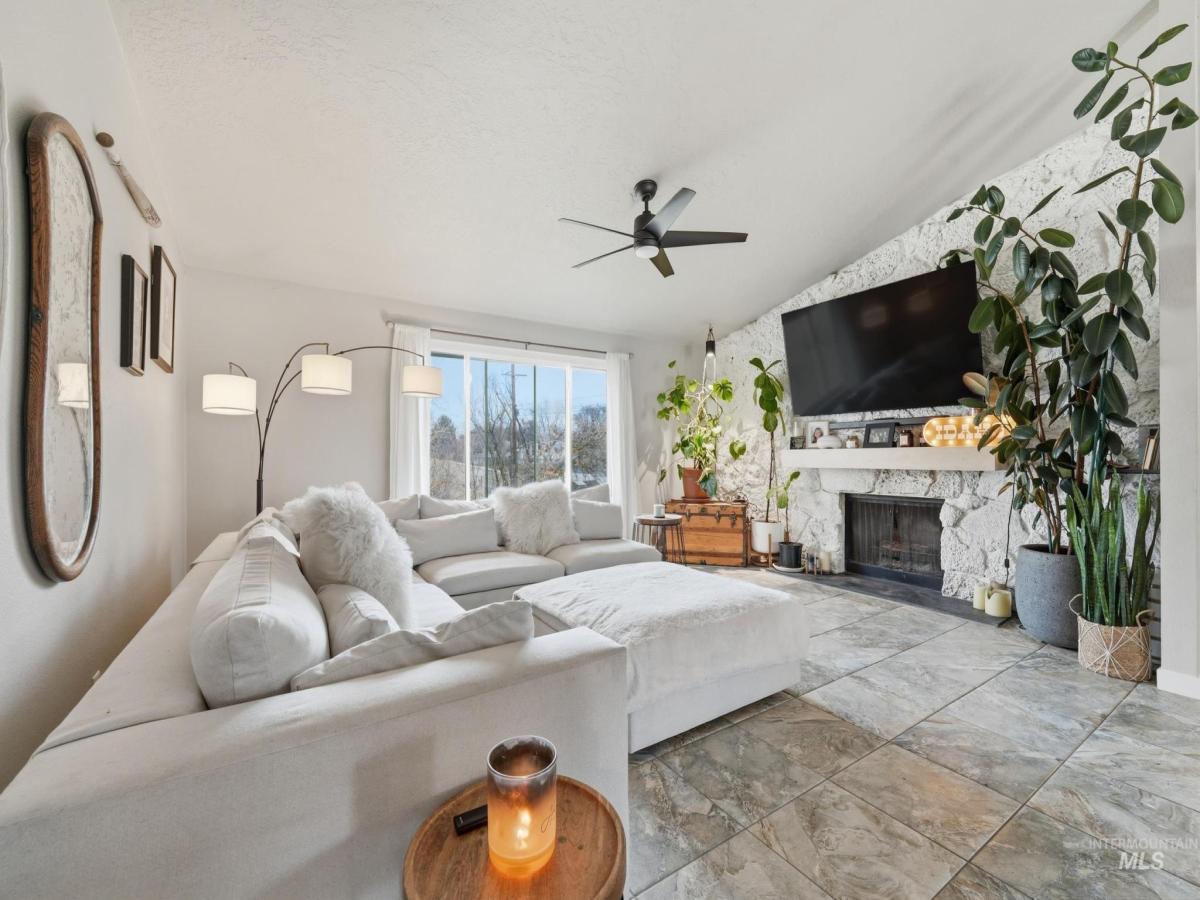 MLS #98978301 image #0