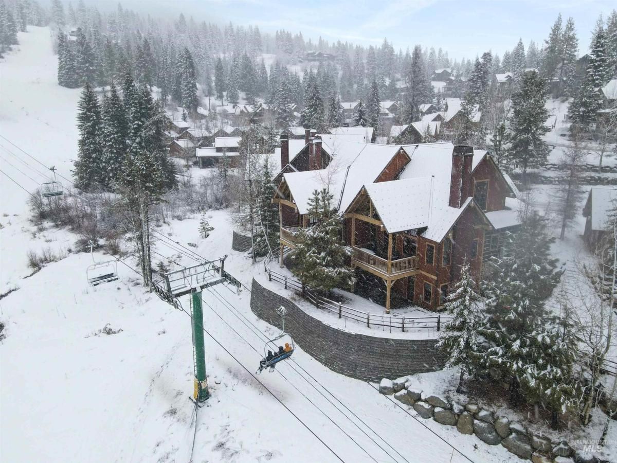 MLS #98979313 image #0