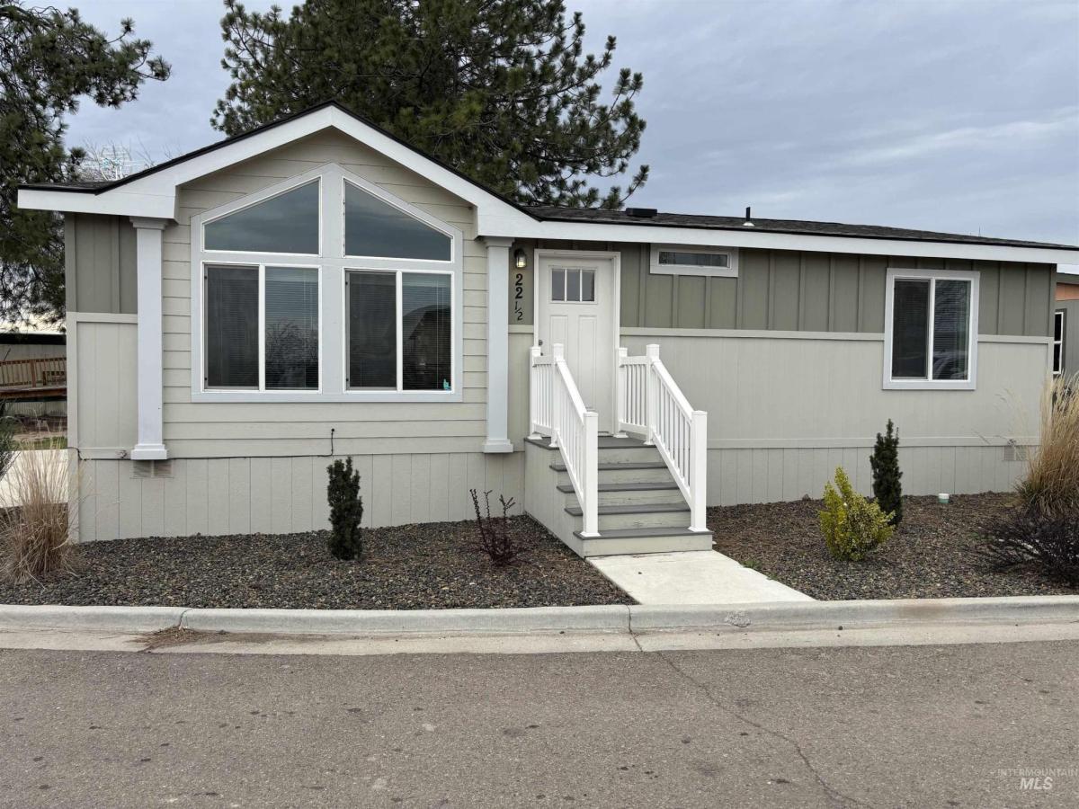 MLS #98979600 image #0