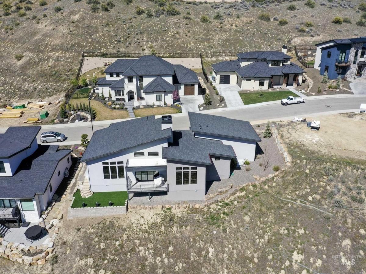 MLS #98980026 image #0