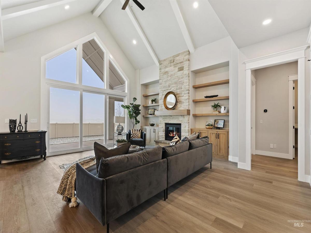 MLS #98980273 image #0