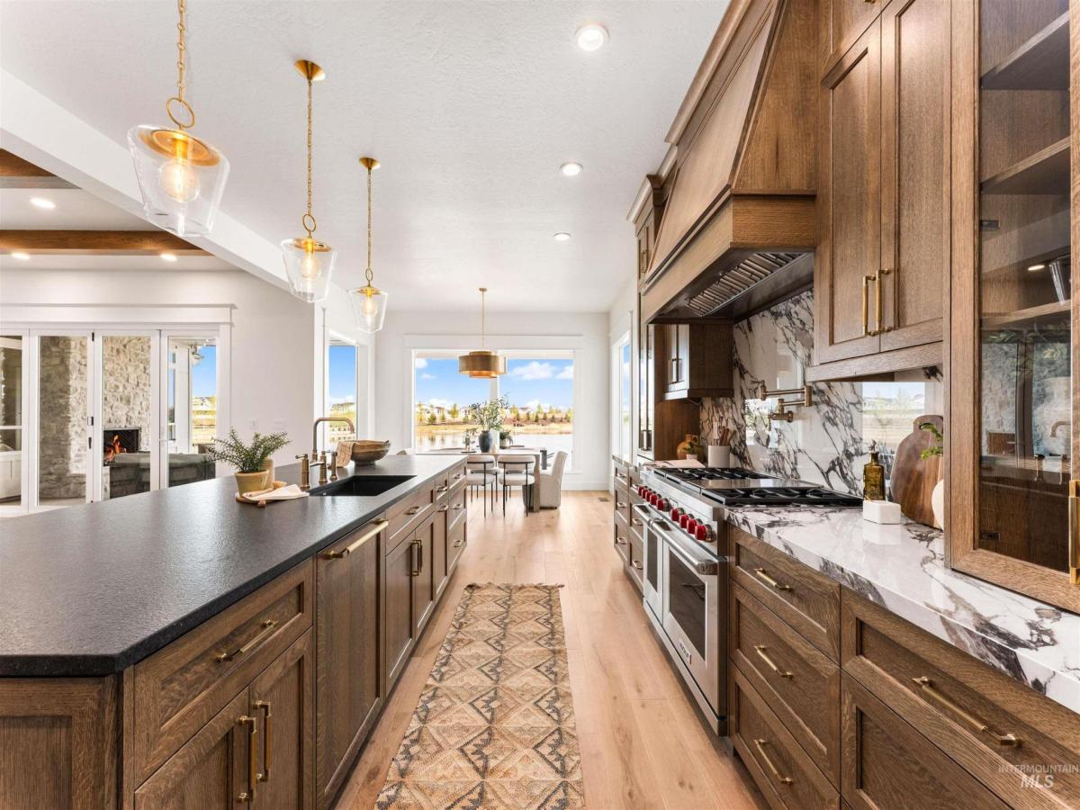 MLS #98981427 image #0