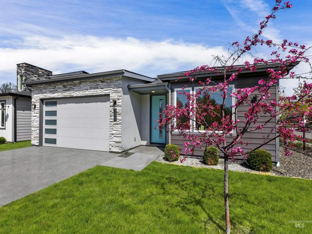 MLS #98982053 image #0