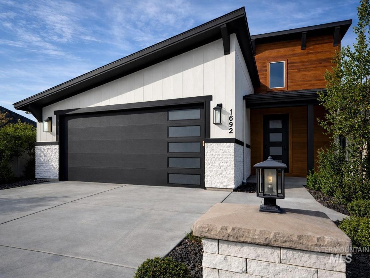 MLS #98982158 image #0