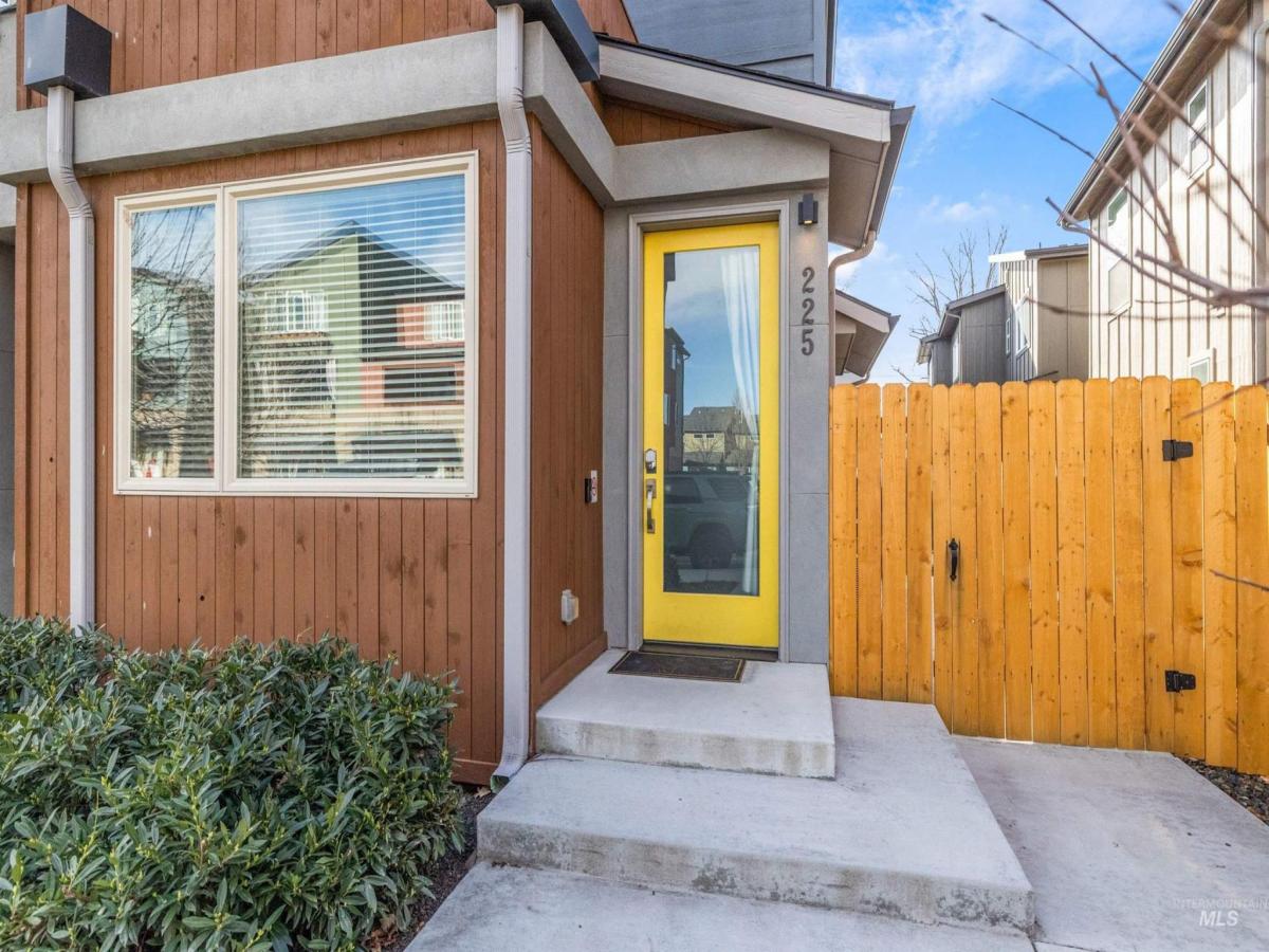 MLS #98982207 image #0