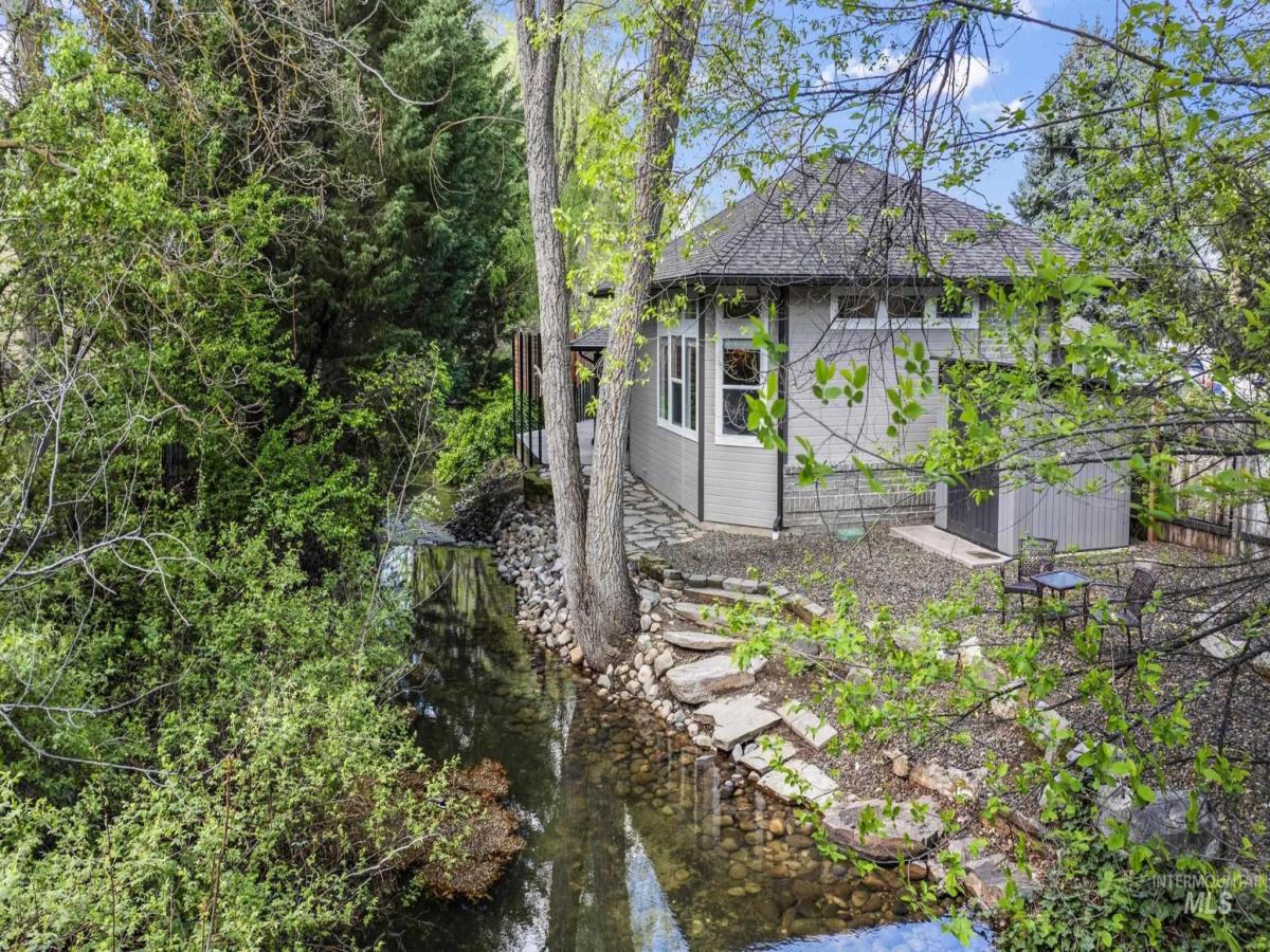 MLS #98982316 image #0