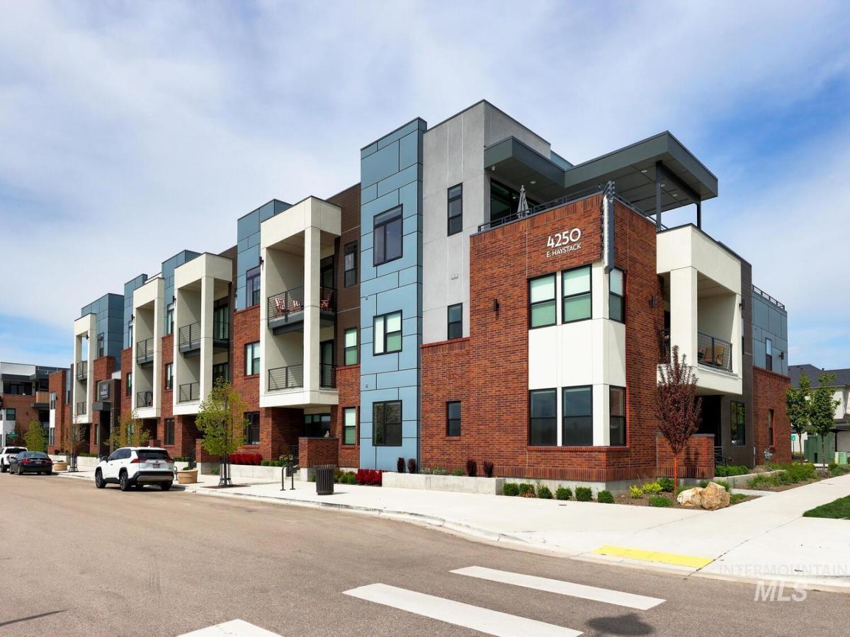 MLS #98982456 image #0