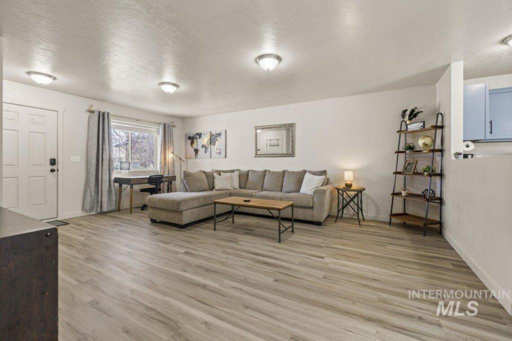 MLS #98982577 image #0