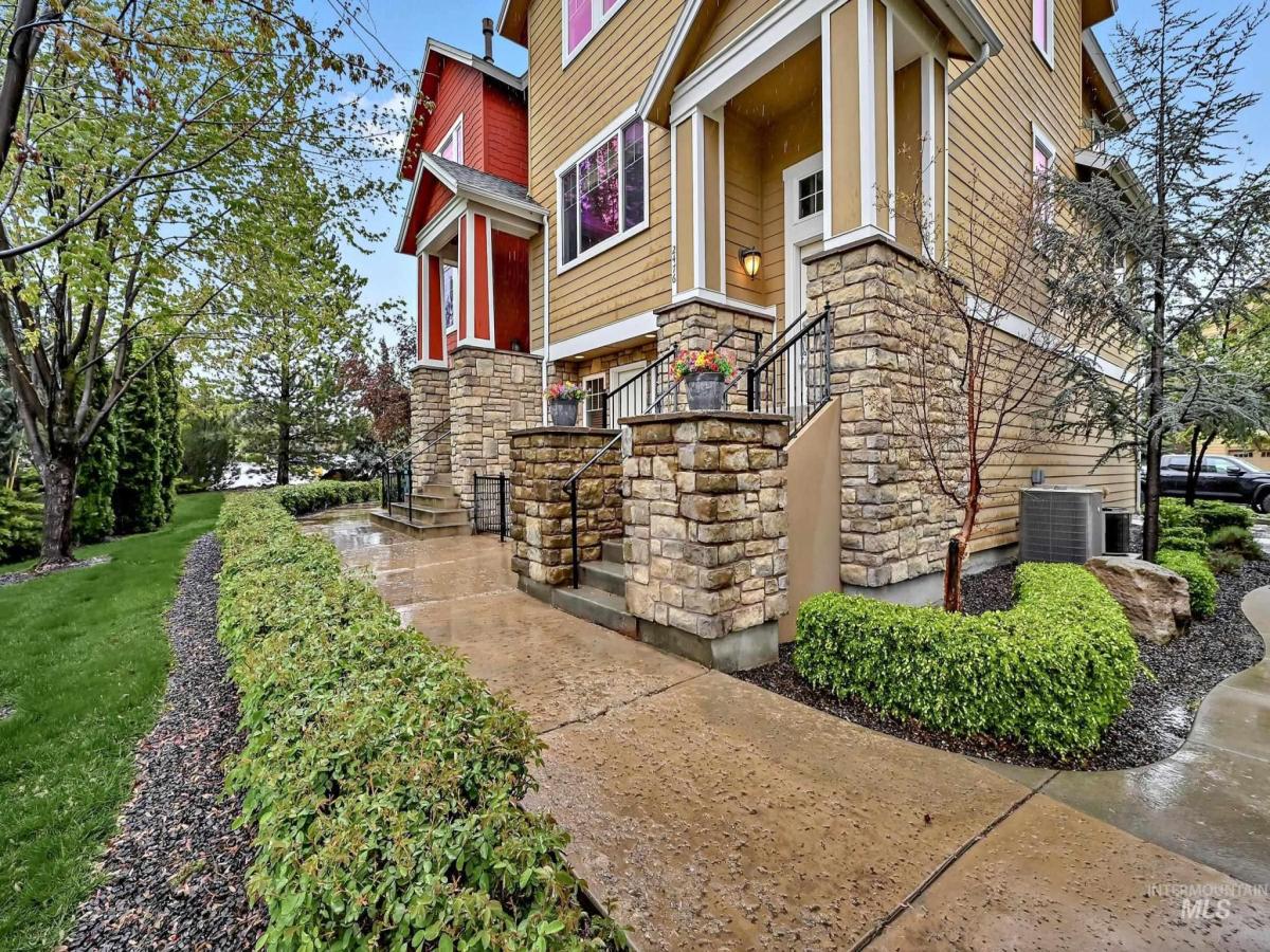 MLS #98983396 image #0