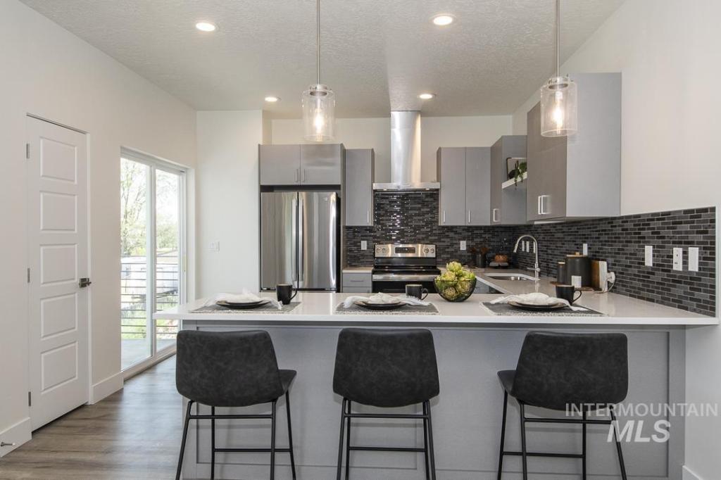 MLS #98983922 image #0
