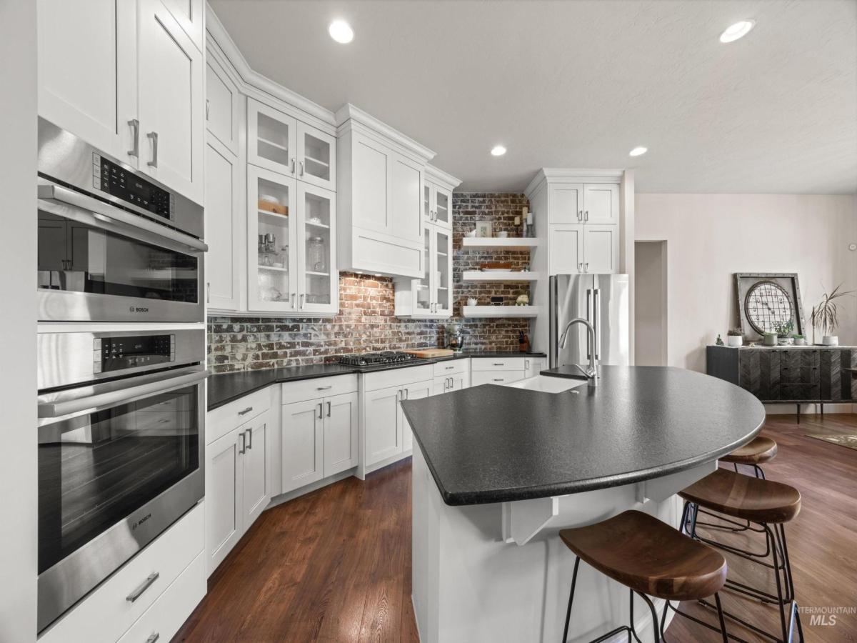 MLS #98984670 image #0