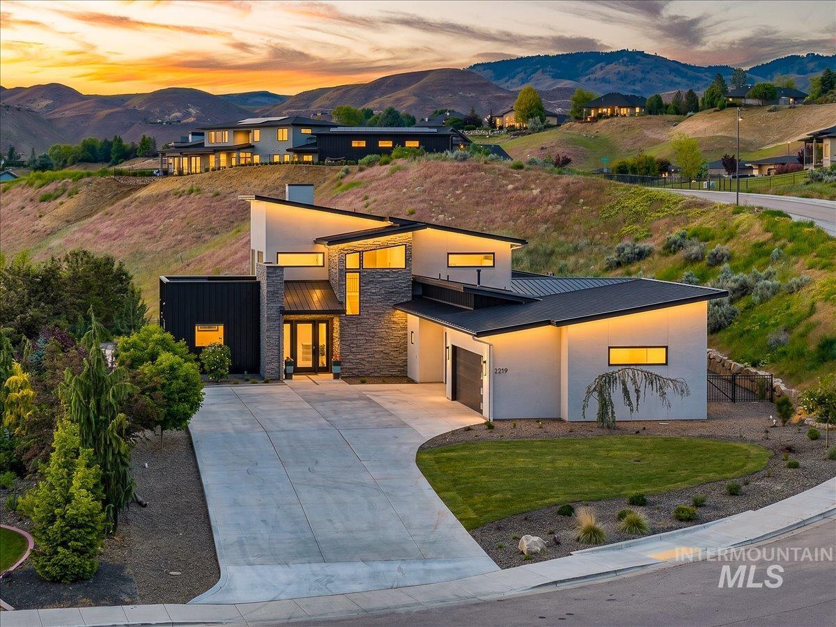 MLS #98987249 image #0