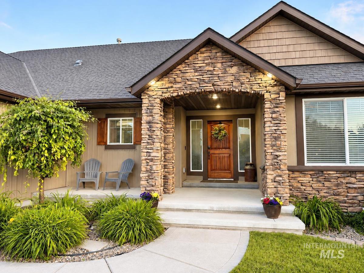 MLS #98989503 image #0