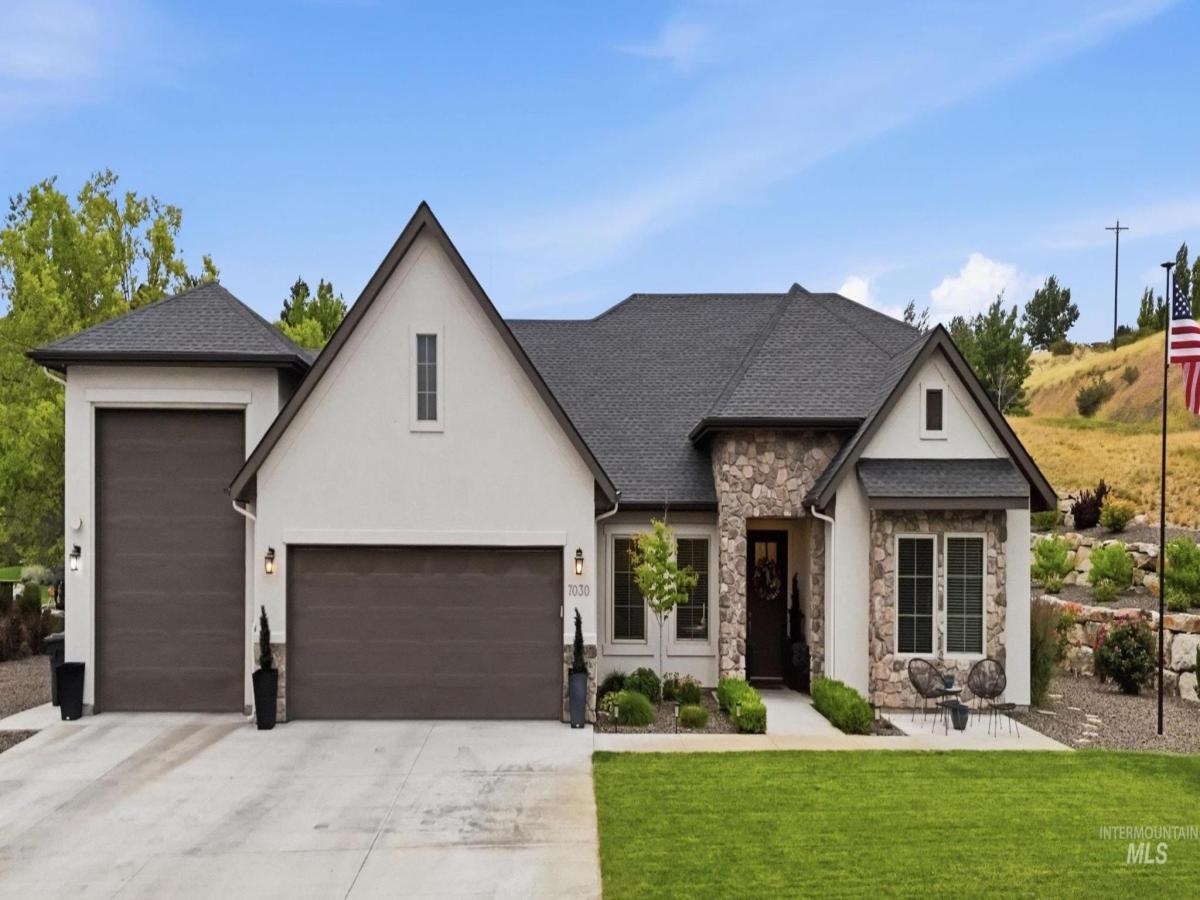 MLS #98989633 image #0