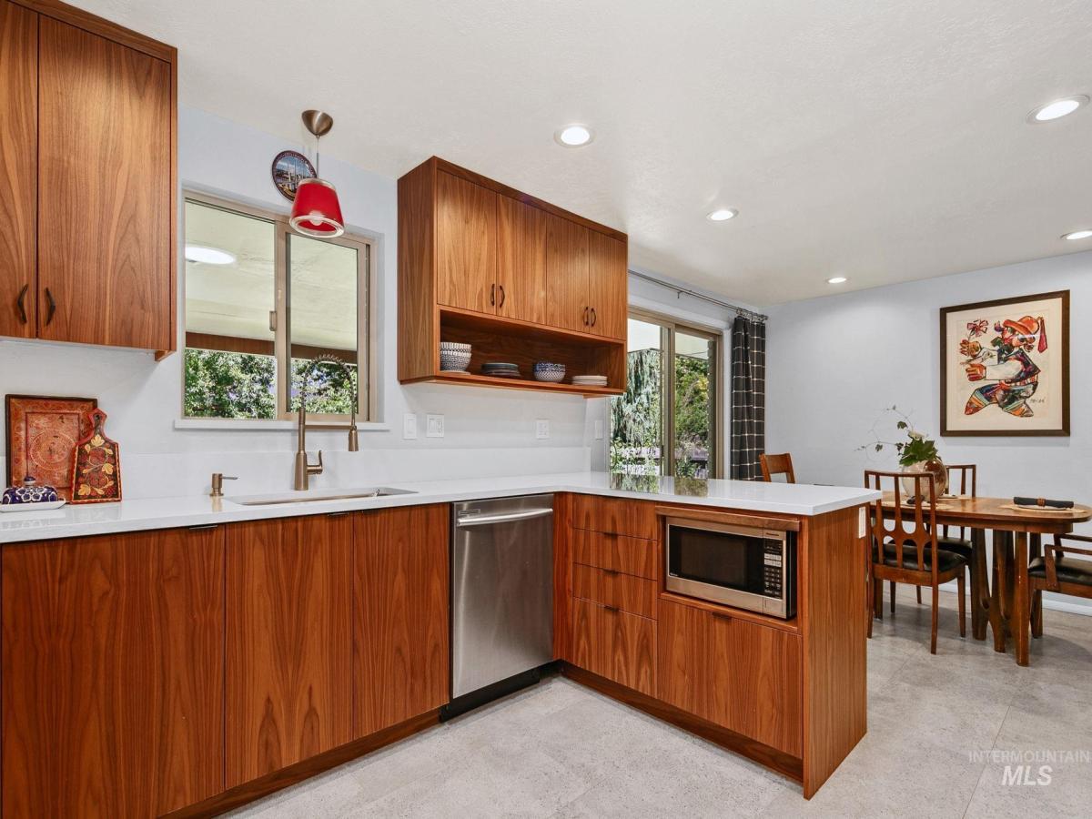 MLS #98990115 image #0