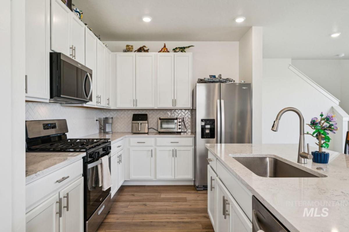 MLS #98991007 image #0