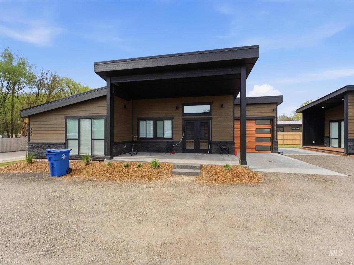 MLS #98984045 image #0