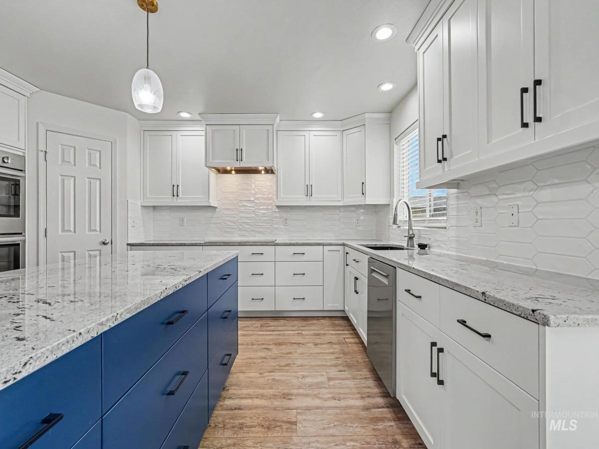 MLS #98992010 image #0