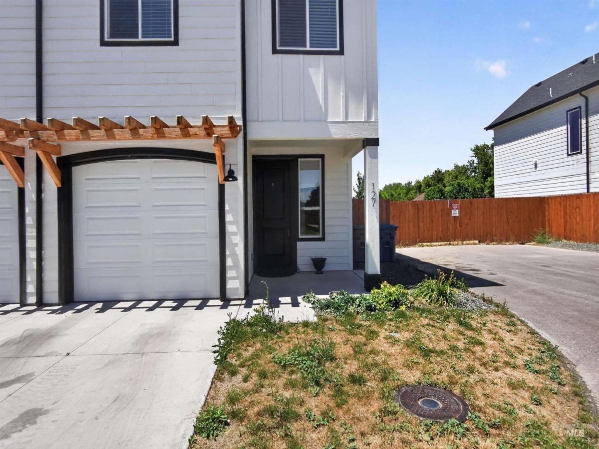 MLS #98992012 image #0