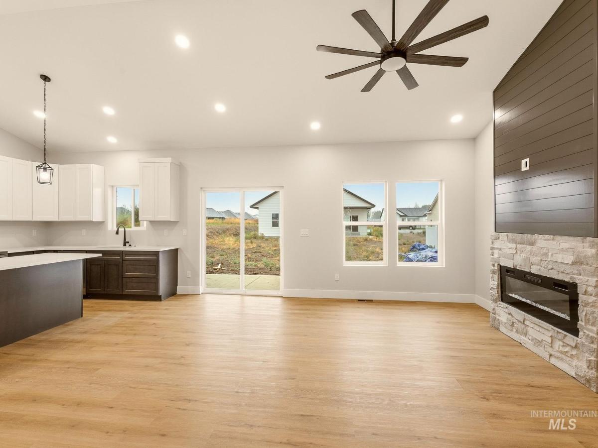 MLS #98993681 image #0