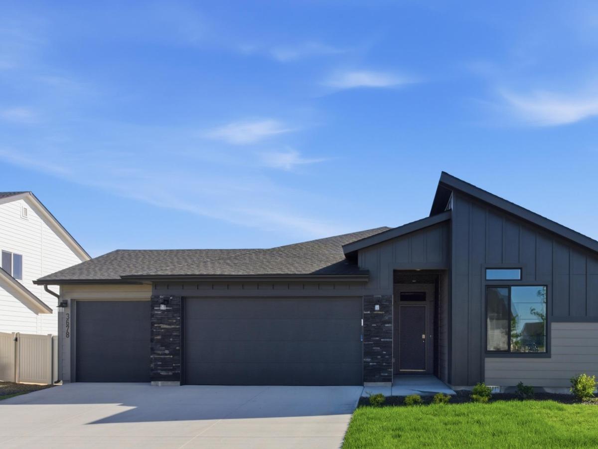 MLS #98995360 image #0