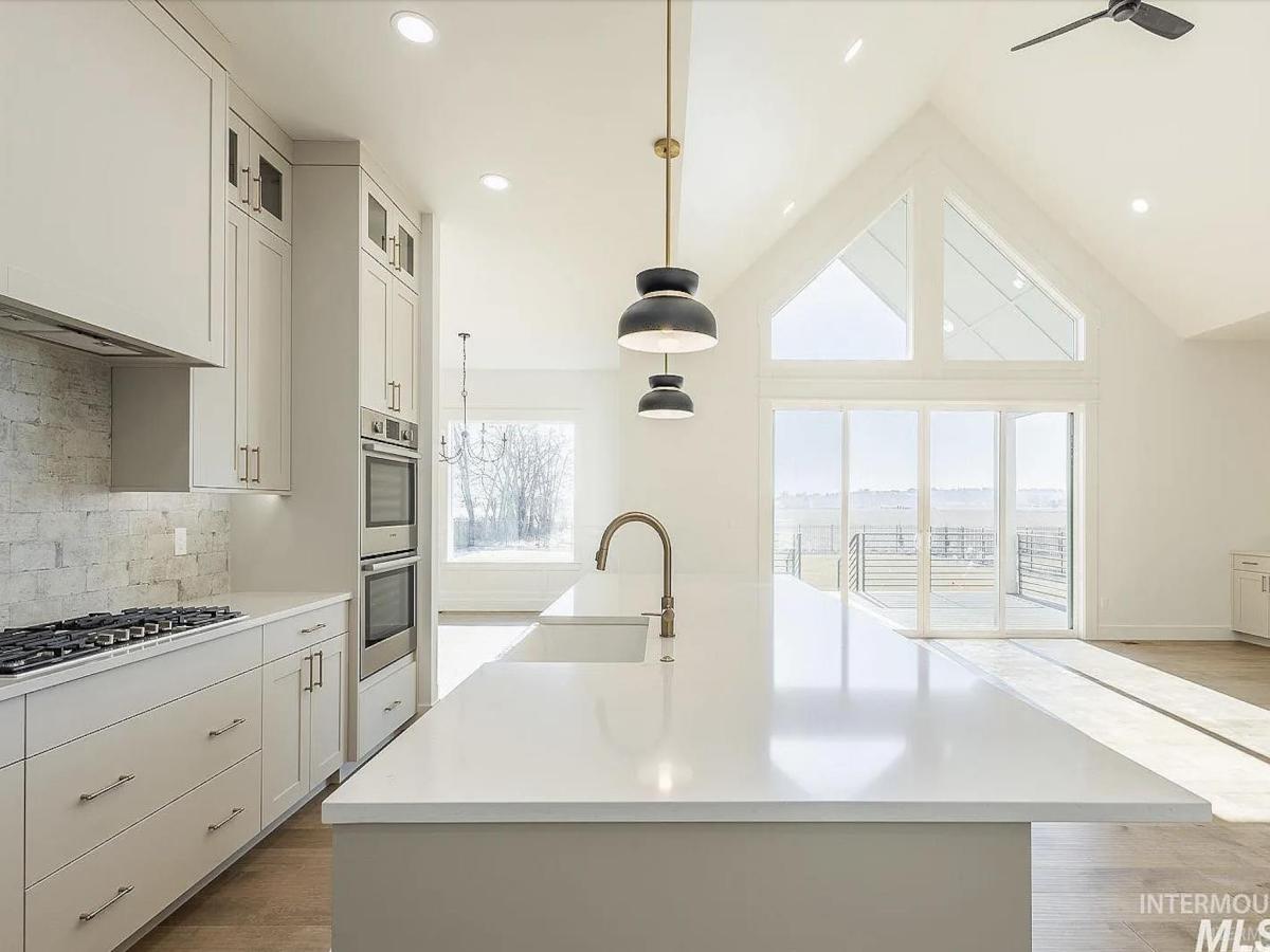 MLS #98999738 image #0